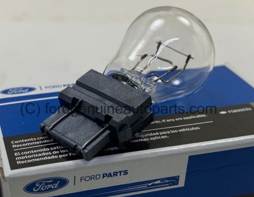 Лампа розжарювання P27/7W 12V 27/7W